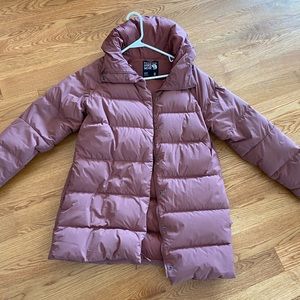 Extra warm no signs of wear puffer jacket.